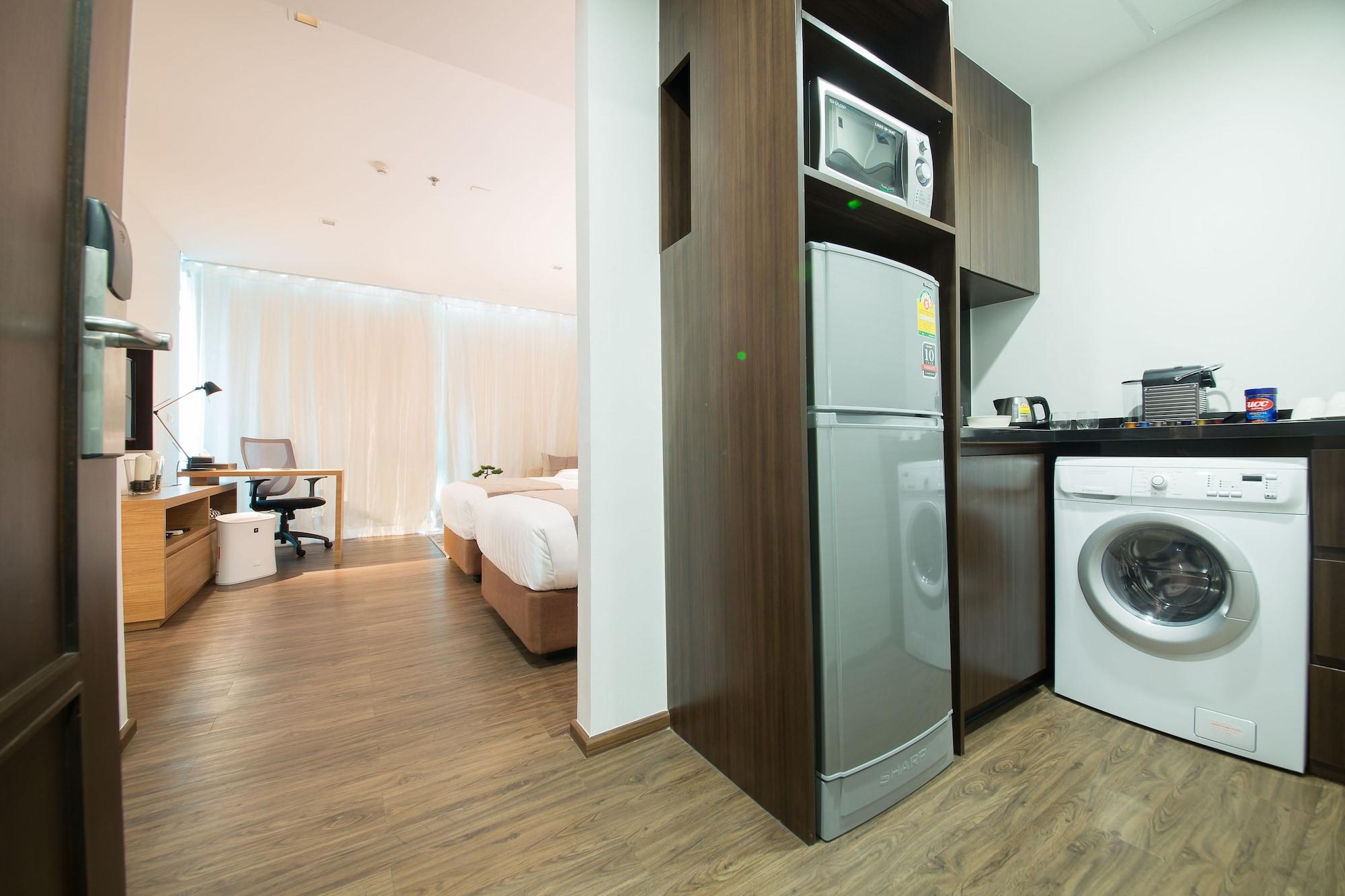Civic Horizon Hotel & Residence Банкок Екстериор снимка