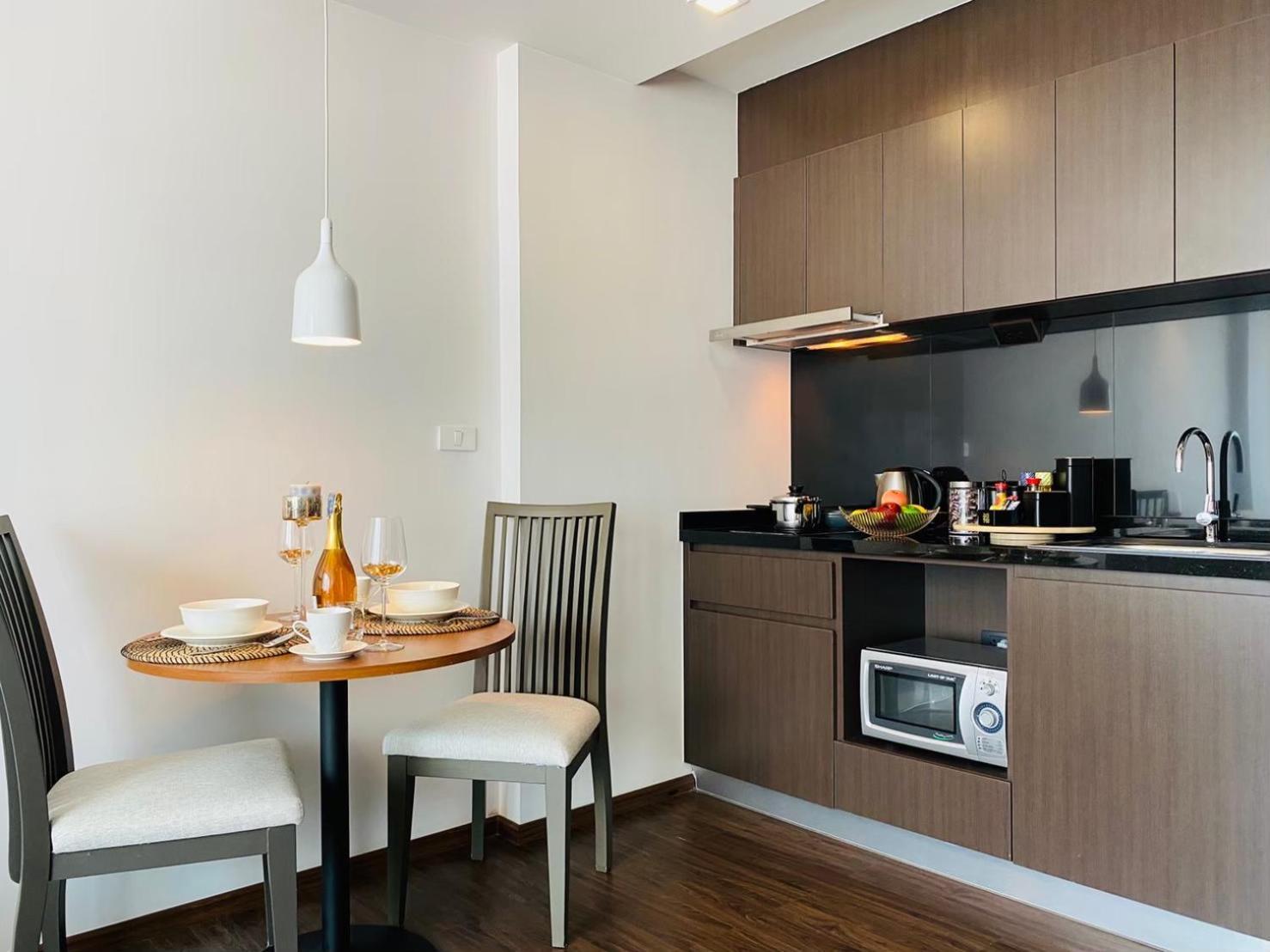 Civic Horizon Hotel & Residence Банкок Екстериор снимка