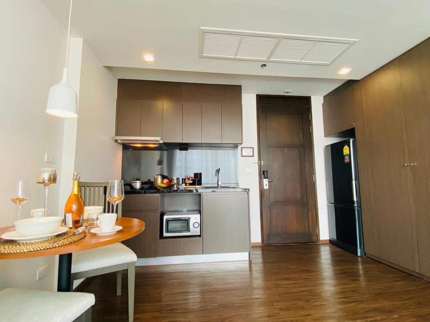 Civic Horizon Hotel & Residence Банкок Екстериор снимка
