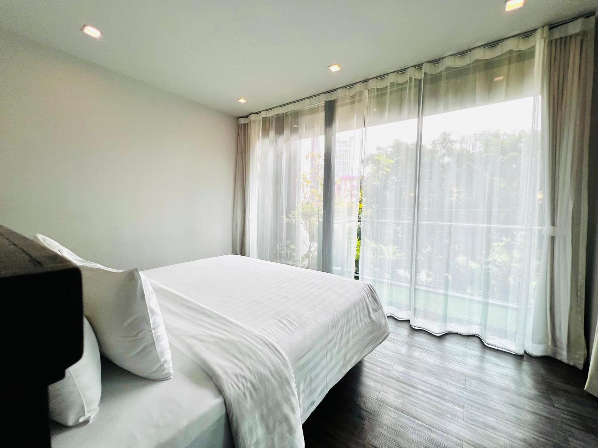 Civic Horizon Hotel & Residence Банкок Екстериор снимка