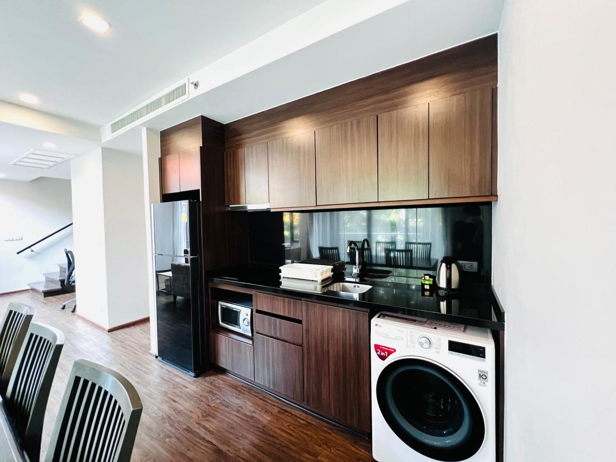 Civic Horizon Hotel & Residence Банкок Екстериор снимка